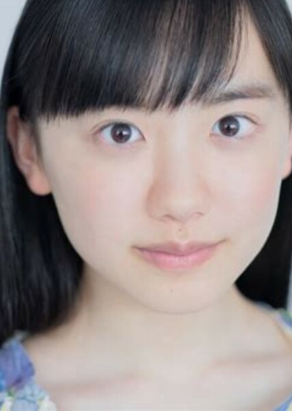 Mana Ashida photo