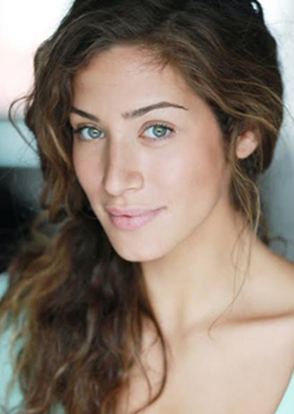 Manon Azem photo