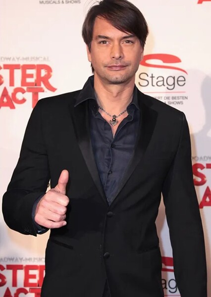 Marcus Schenkenberg photo