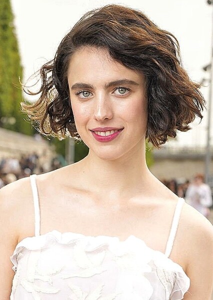 Margaret Qualley photo