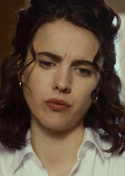 Margaret Qualley photo