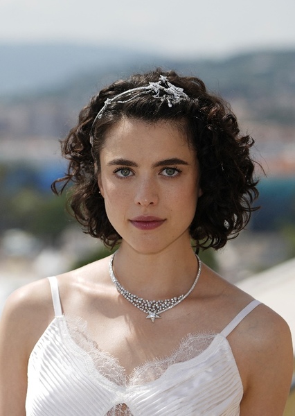 Margaret Qualley photo