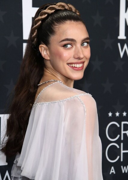 Margaret Qualley photo