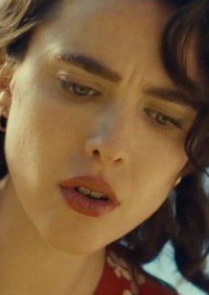 Margaret Qualley photo