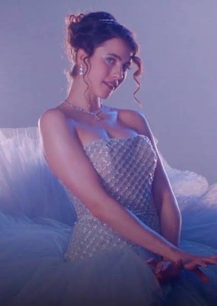 Margaret Qualley photo