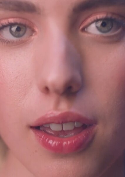 Margaret Qualley photo