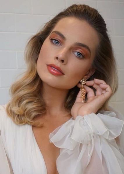 Margot Robbie photo