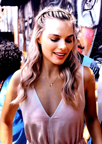 Margot Robbie photo