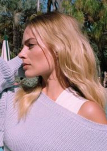 Margot Robbie photo