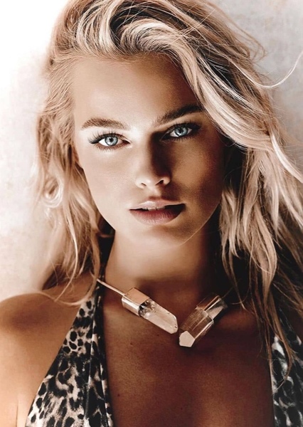 Margot Robbie photo