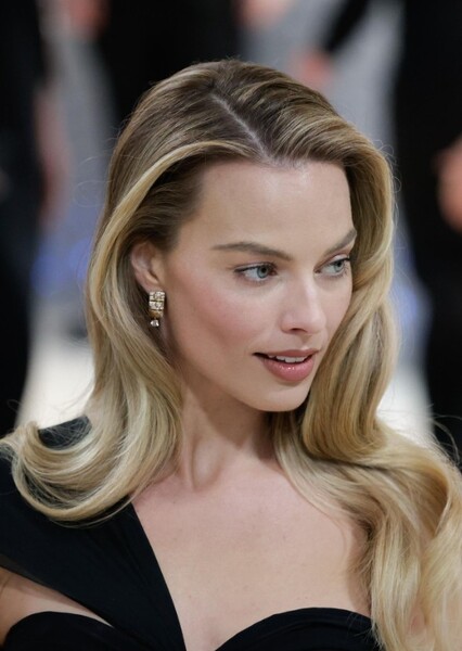 Margot Robbie photo