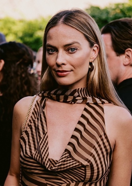 Margot Robbie photo