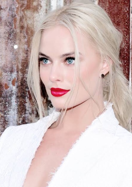 Margot Robbie photo