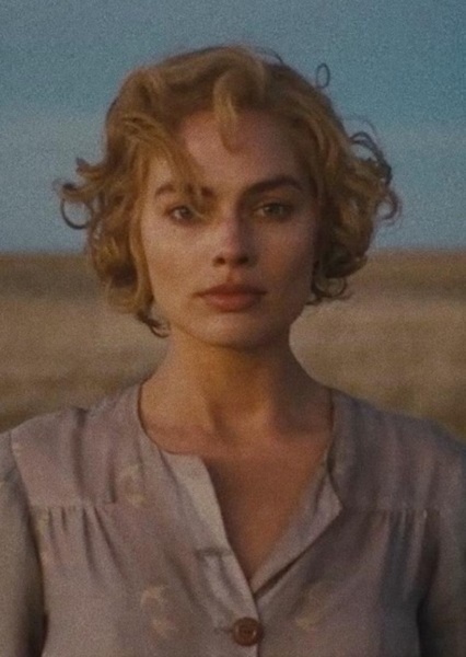 Margot Robbie photo
