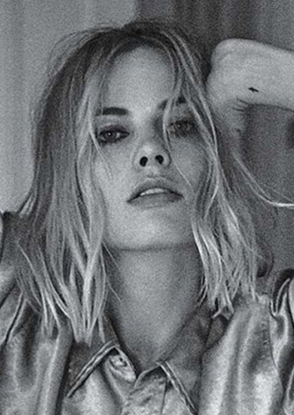 Margot Robbie photo