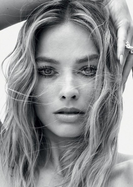 Margot Robbie photo