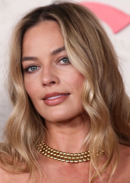 Margot Robbie photo