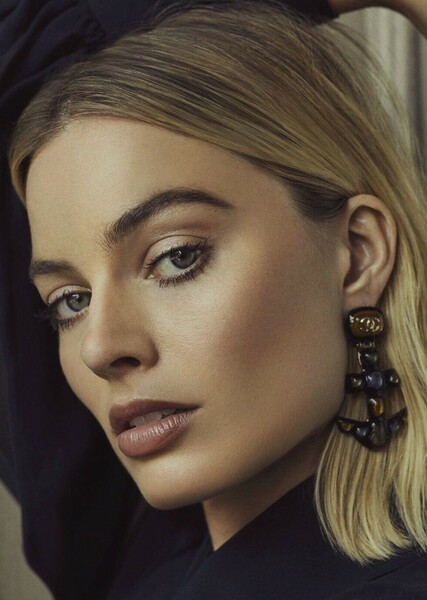 Margot Robbie photo