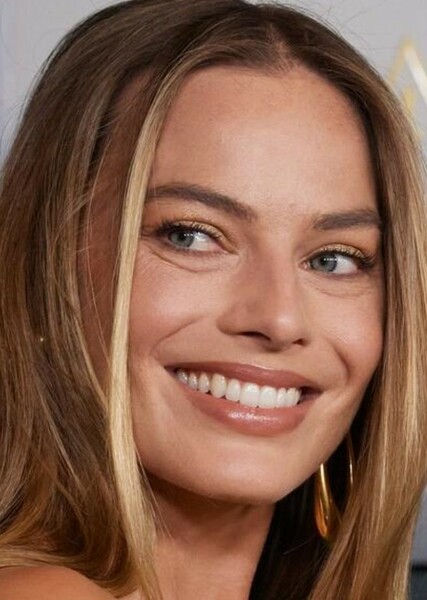 Margot Robbie photo