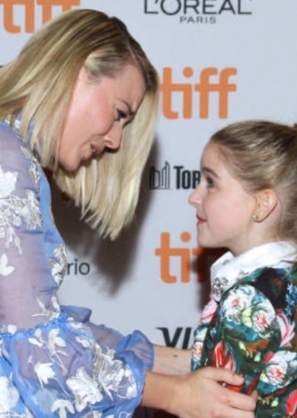 Margot Robbie and McKenna Grace photo