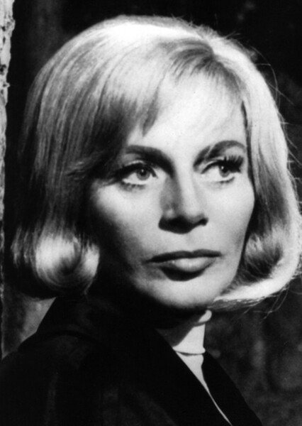 Margot Trooger photo