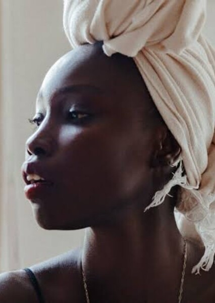 Mari Malek photo
