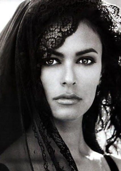 Maria Grazia Cucinotta