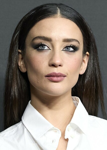 María Pedraza photo