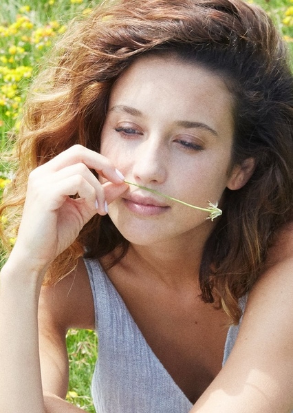María Pedraza photo
