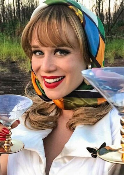 Mariana Ximenes photo