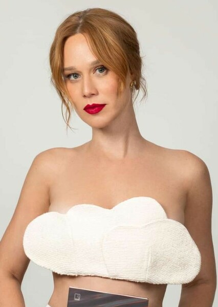 Mariana Ximenes photo