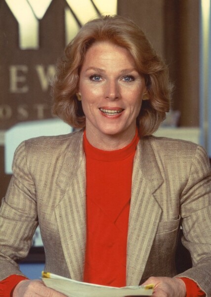 Mariette Hartley photo