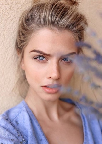 Marina Laswick photo