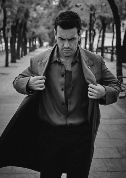Mario Casas photo