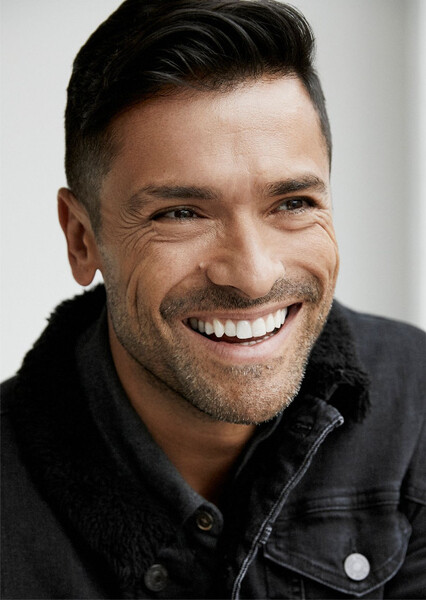 Mark Consuelos photo