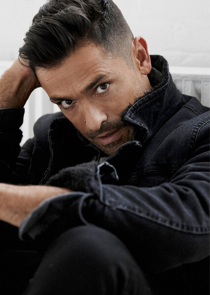 Mark Consuelos photo