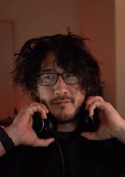 Mark Fischbach photo