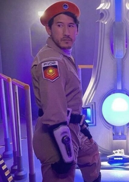 Mark Fischbach photo