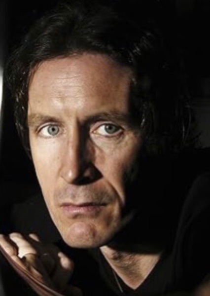 Mark McGann photo