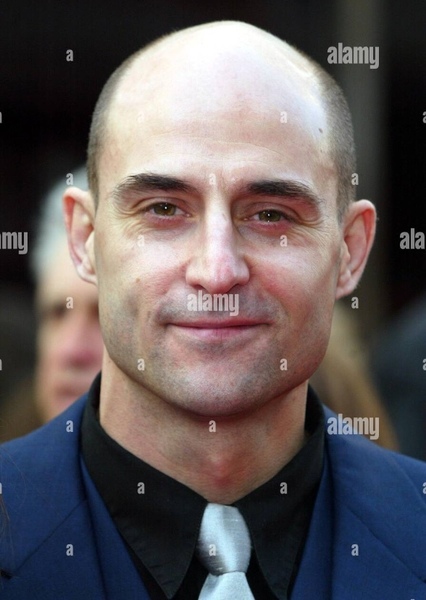 Mark Strong photo