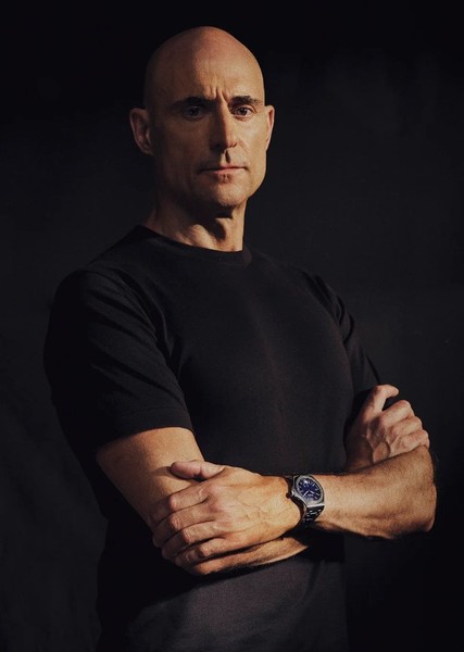 Mark Strong photo