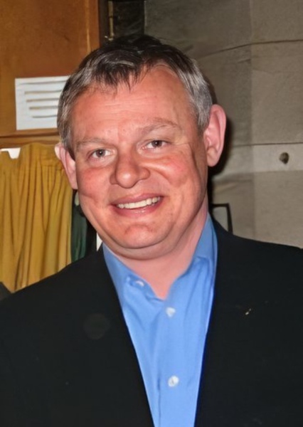 Martin Clunes photo