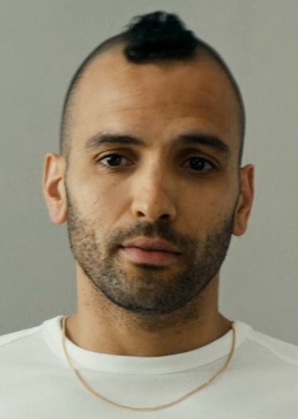 Marwan Kenzari photo