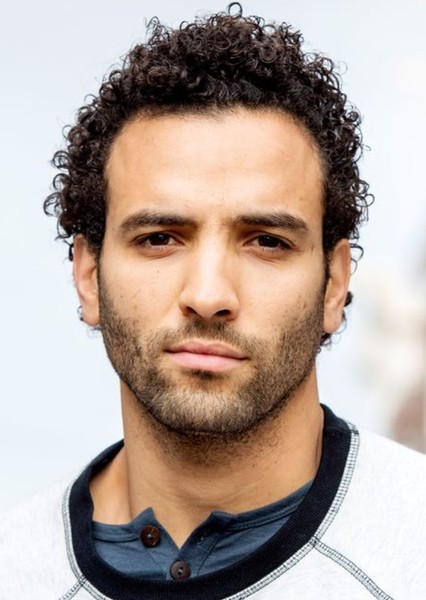 Marwan Kenzari photo