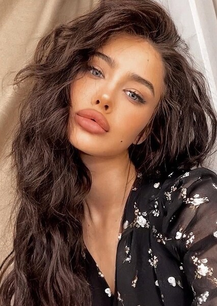 Mary Anomaliya photo