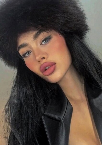 Mary Anomaliya photo