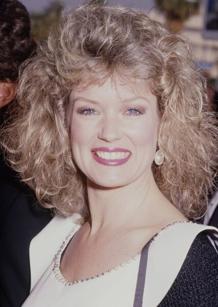 Mary Hart photo