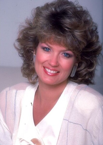 Mary Hart photo