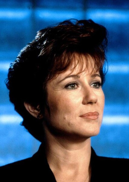 Mary McDonnell