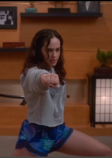 Mary Mouser